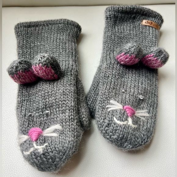 Delux Wool Adult Mittens in Cute Bunny Design 🐰 super warm! Like-new condition. - Picture 3 of 4